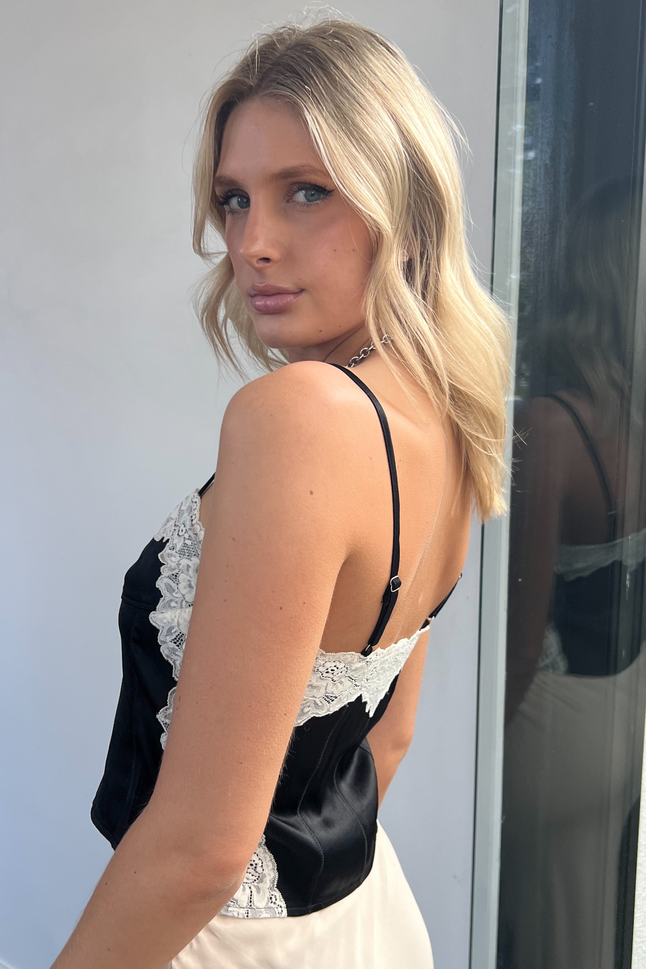 Dellilah Top-Black/Cream