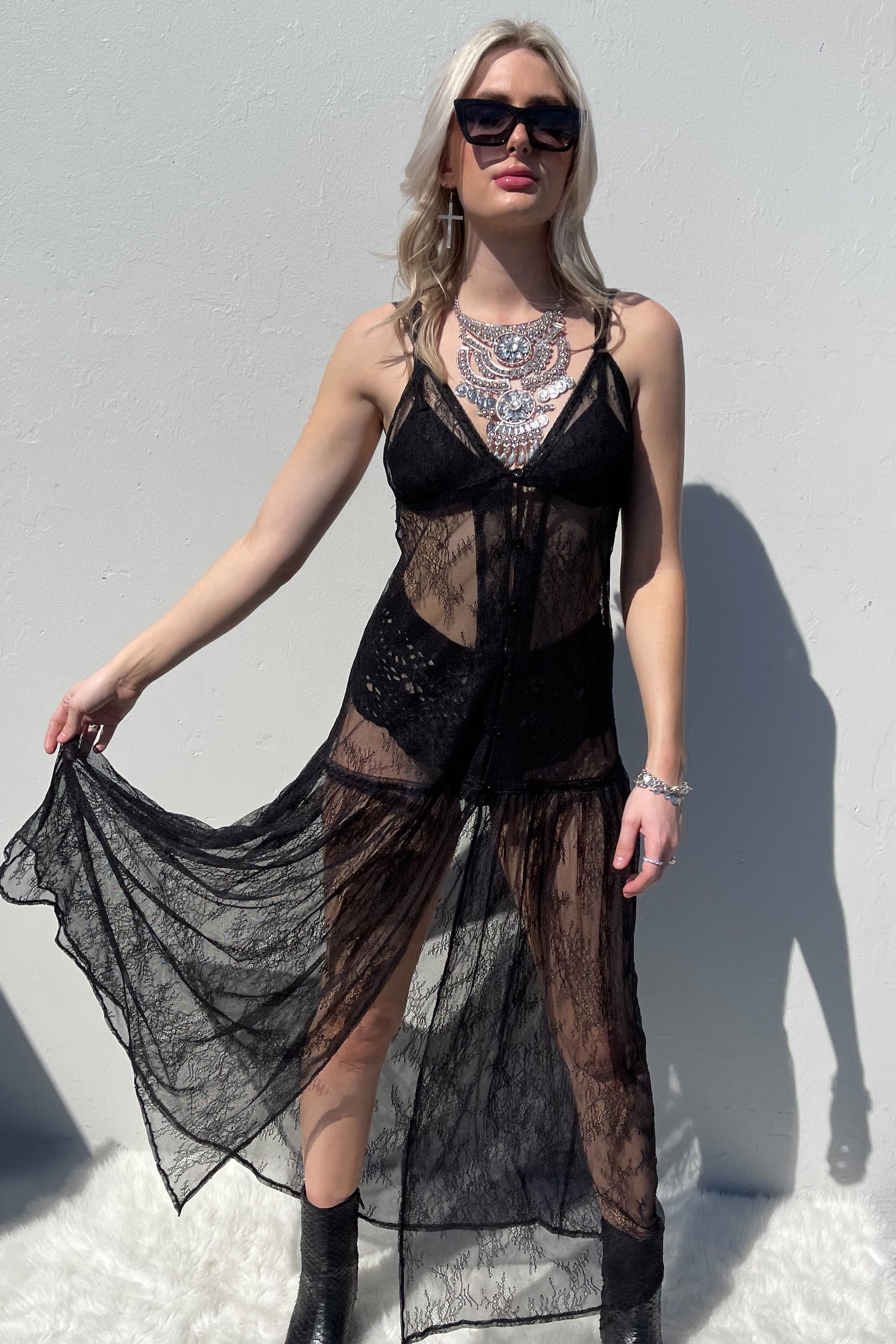 Into The Sun Maxi Dress-Black