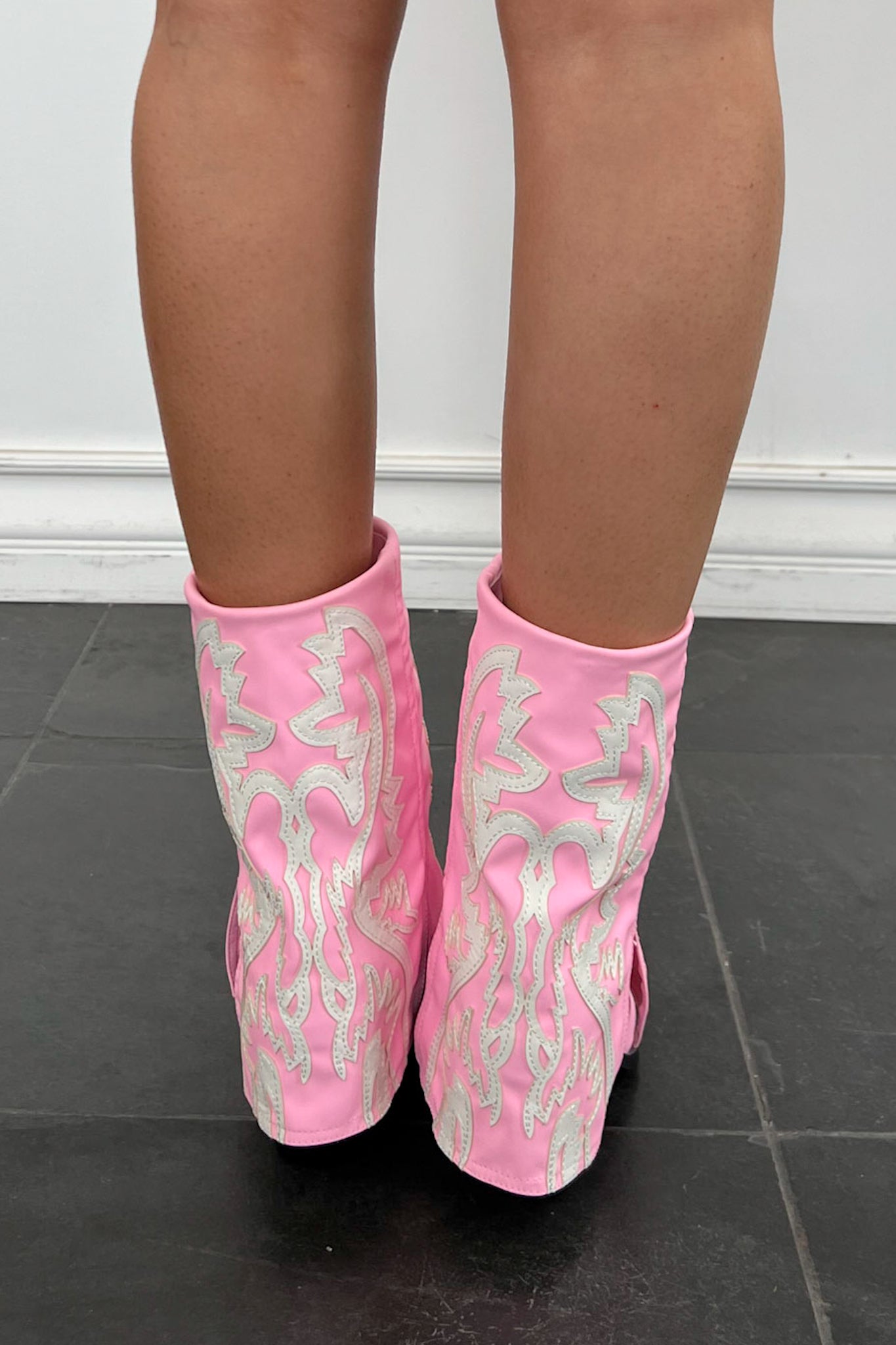 Azalea Wang Esperanza Boot-Pink