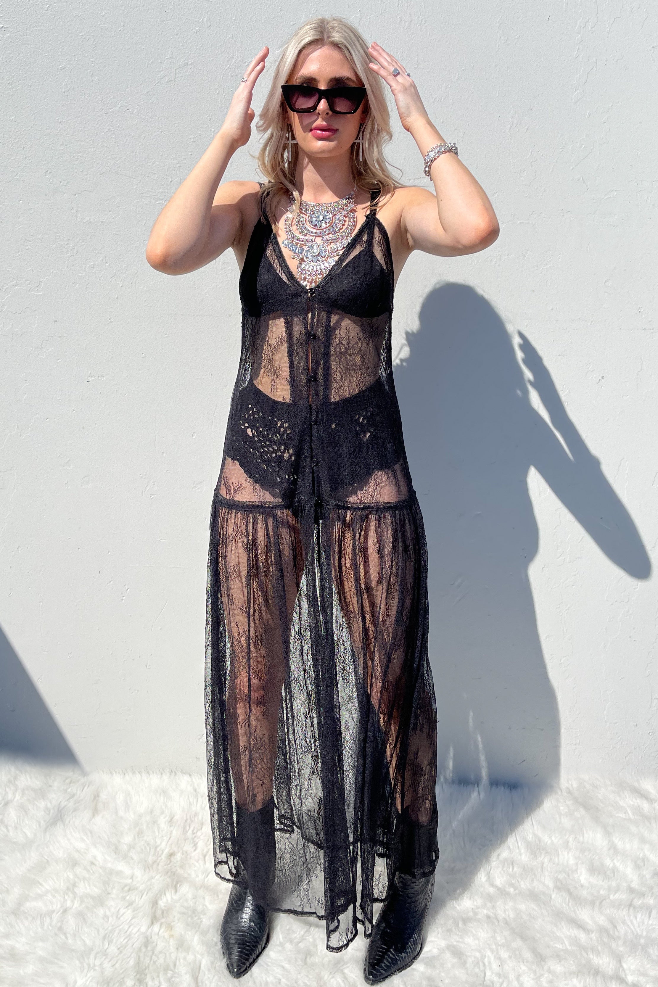 Into The Sun Maxi Dress-Black