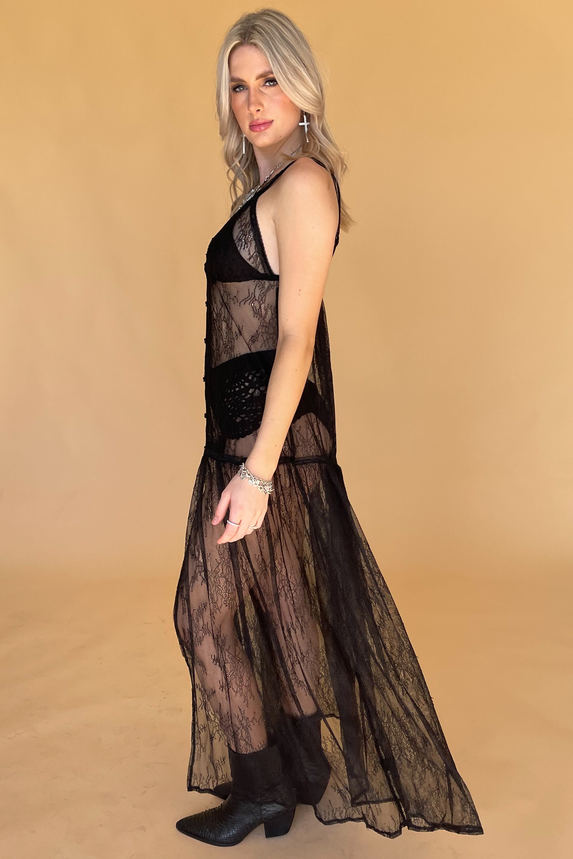 Into The Sun Maxi Dress-Black