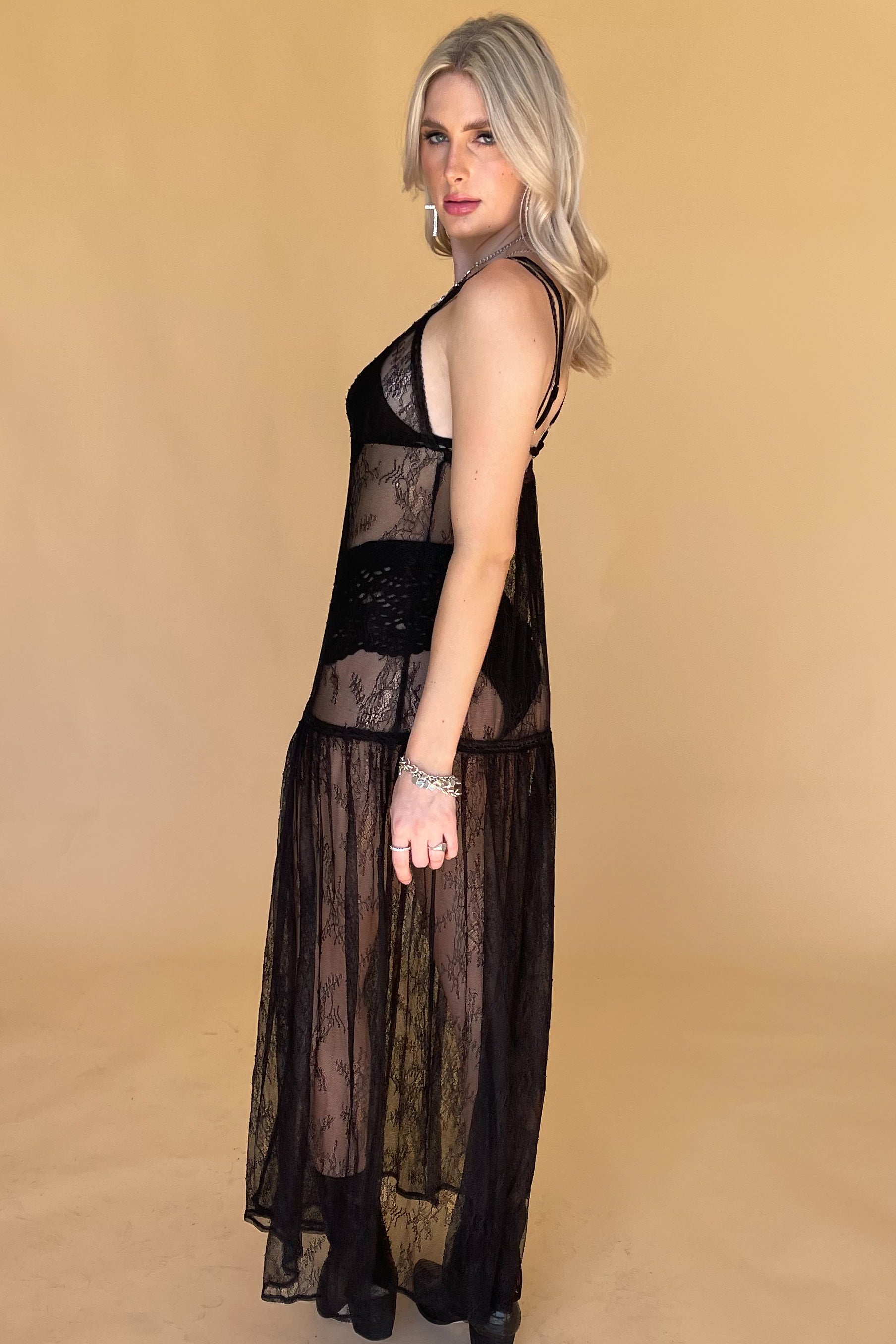 Into The Sun Maxi Dress-Black