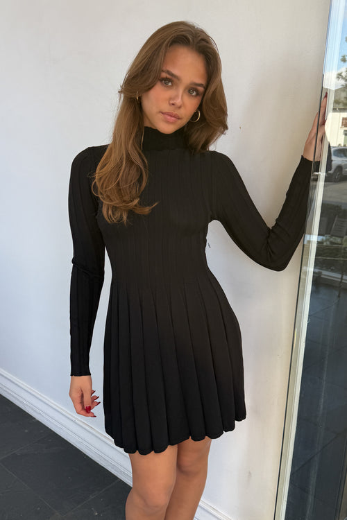 Walking In New York Dress-Black